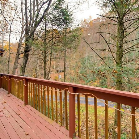 Gatlinburg A-Frame Home With Hot Tub Near Parkway Bagian luar foto