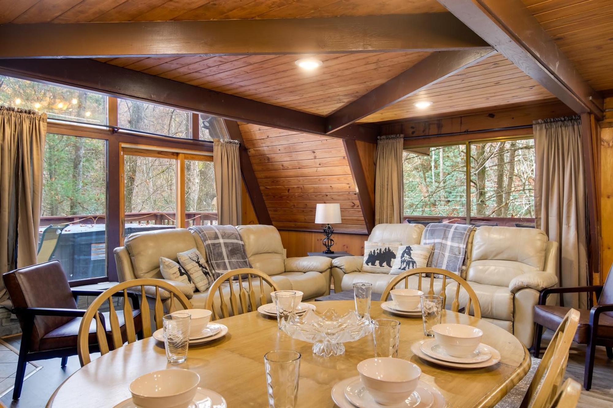 Gatlinburg A-Frame Home With Hot Tub Near Parkway Bagian luar foto