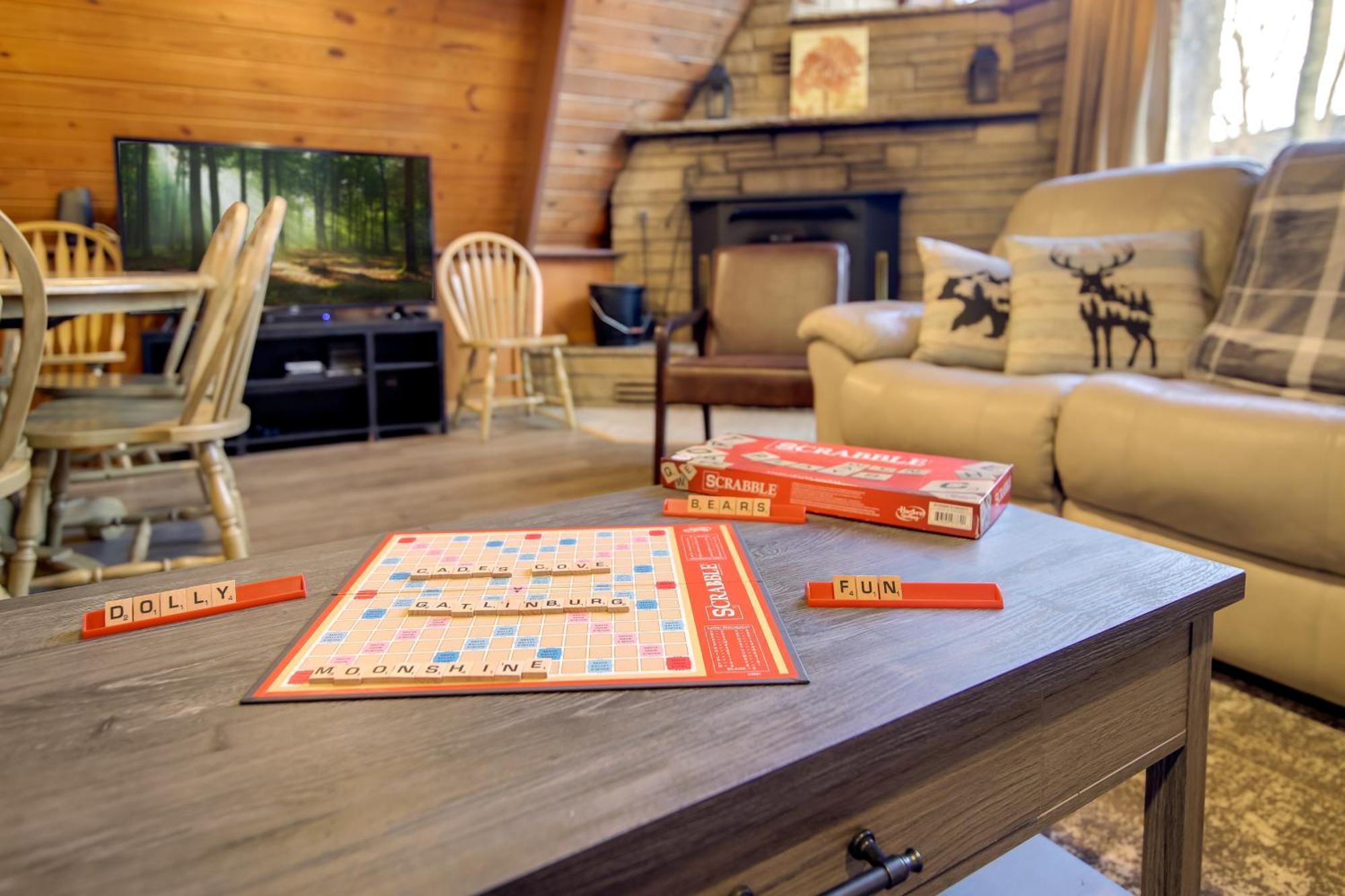 Gatlinburg A-Frame Home With Hot Tub Near Parkway Bagian luar foto