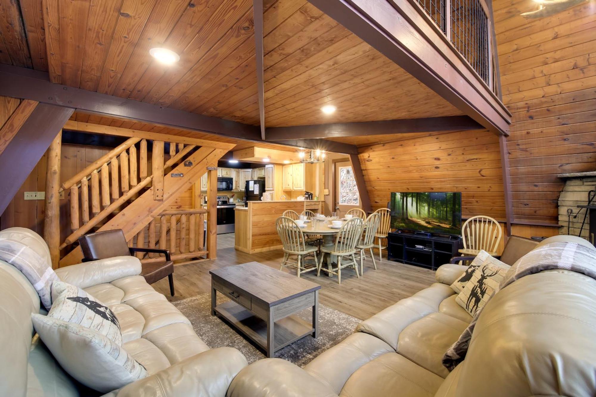 Gatlinburg A-Frame Home With Hot Tub Near Parkway Bagian luar foto